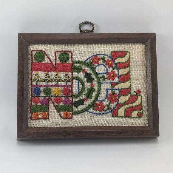 Hand Stitched "NOEL" Needlework Vintage Christmas Picture/Embroidered - Picture 1 of 4